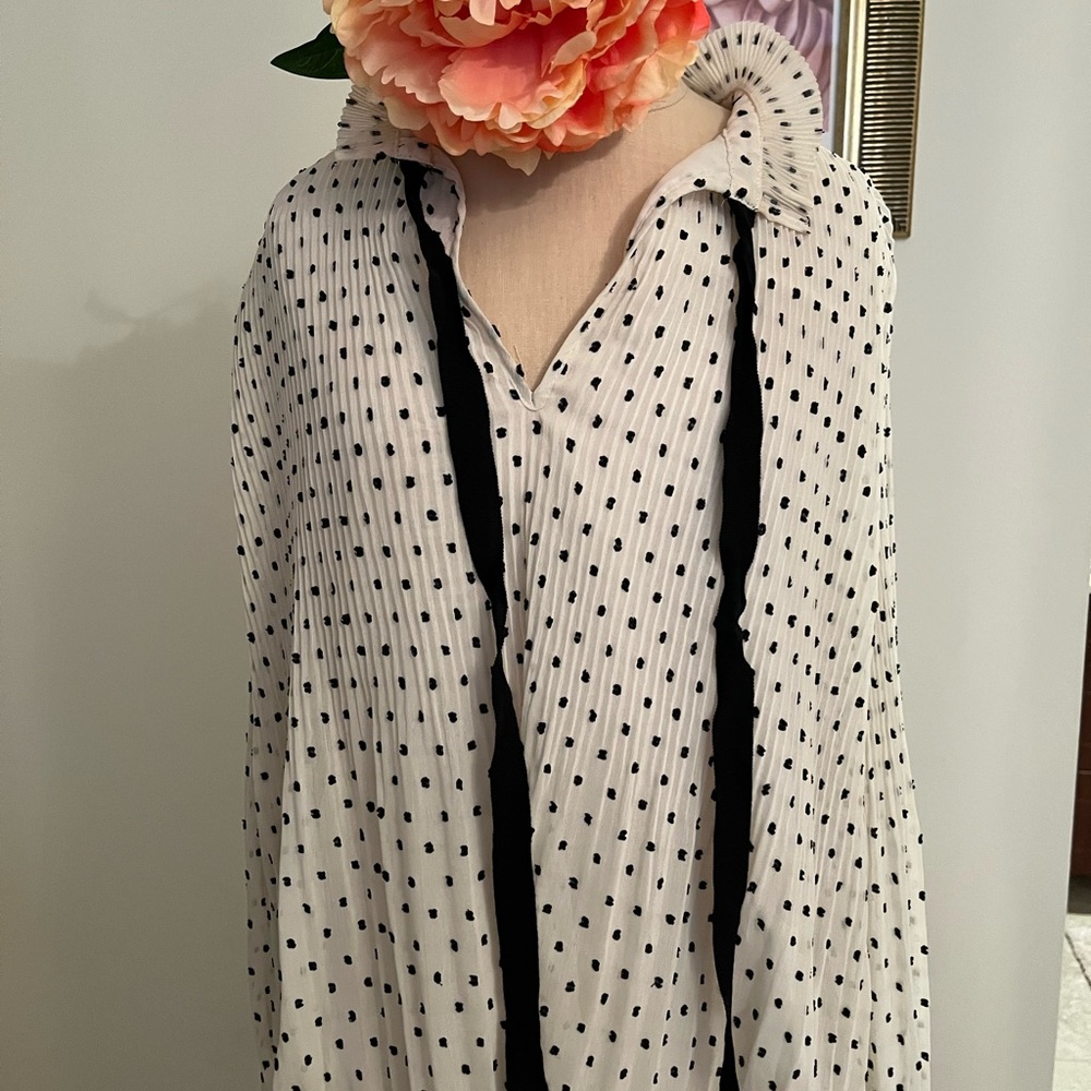 Max Studio ivory and black polka dot blouse